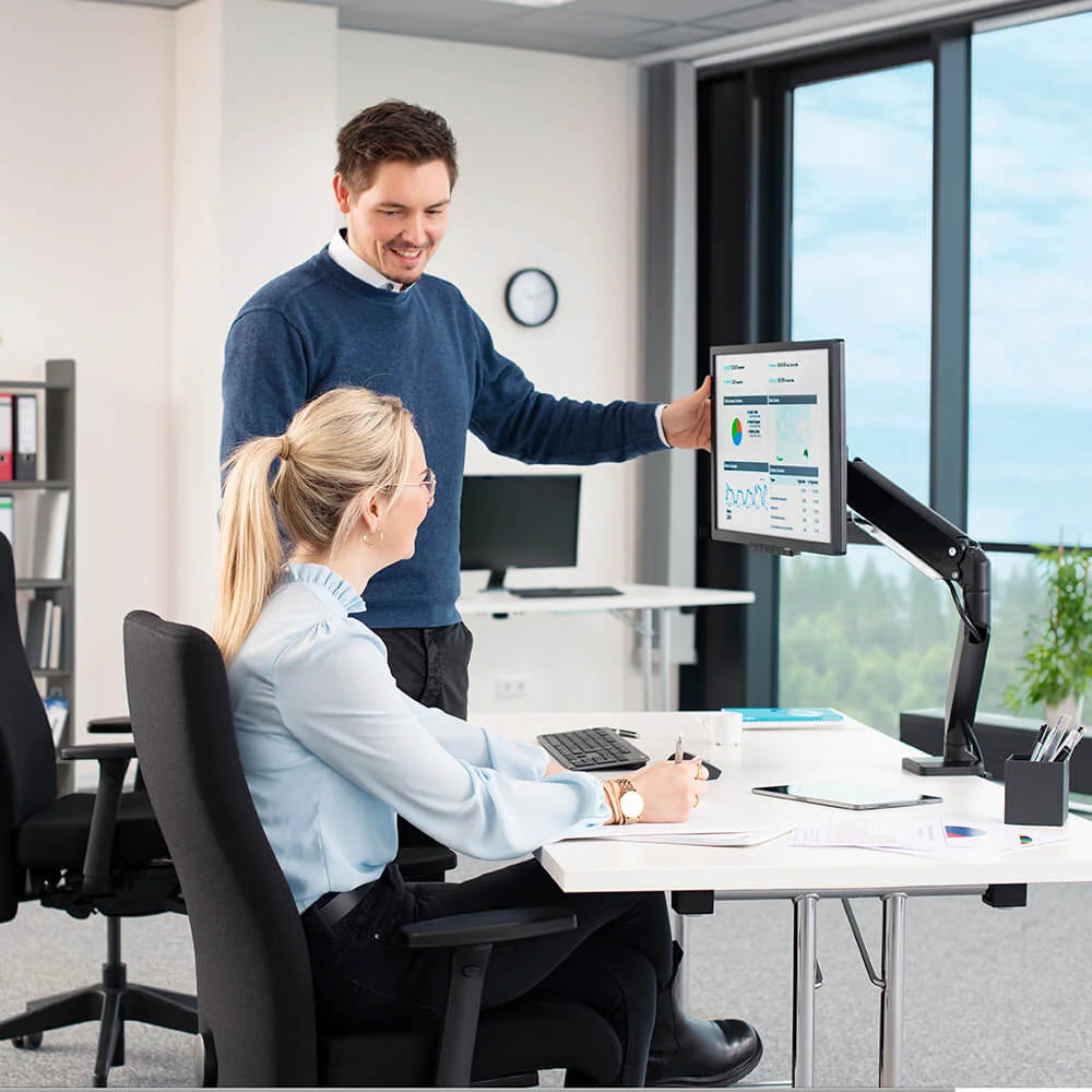Hama Bordsfäste för Skärm 13–35" Performer Dynamic
