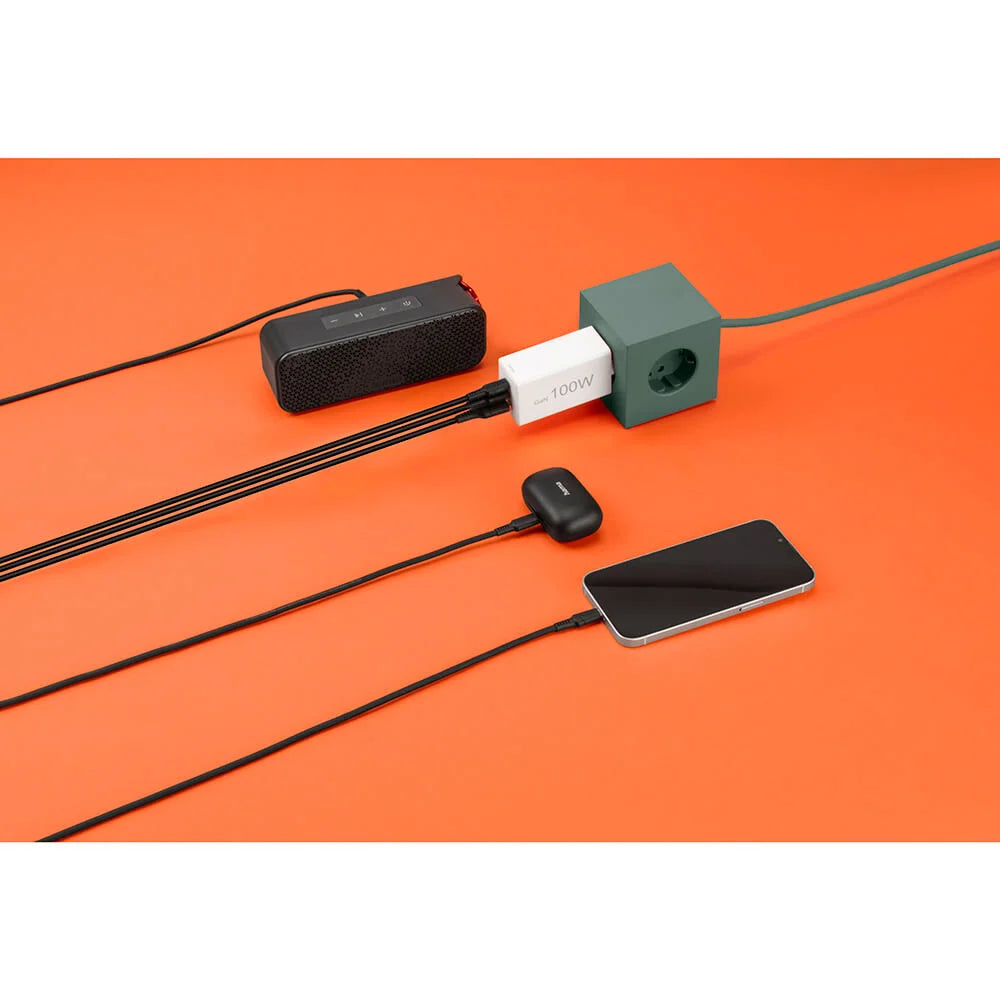 Hama Laddare GaN 2x USB-C 1x USB-A Vit
