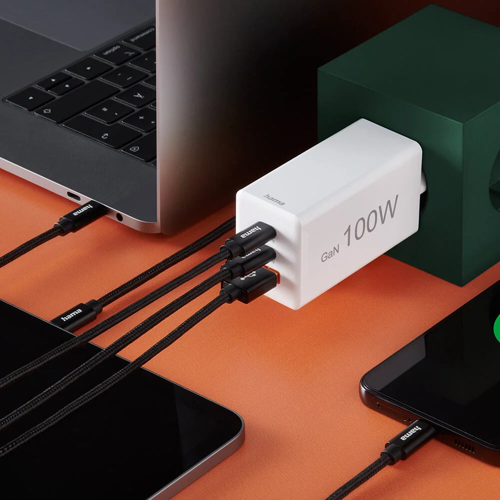Hama Laddare GaN 2x USB-C 1x USB-A Vit