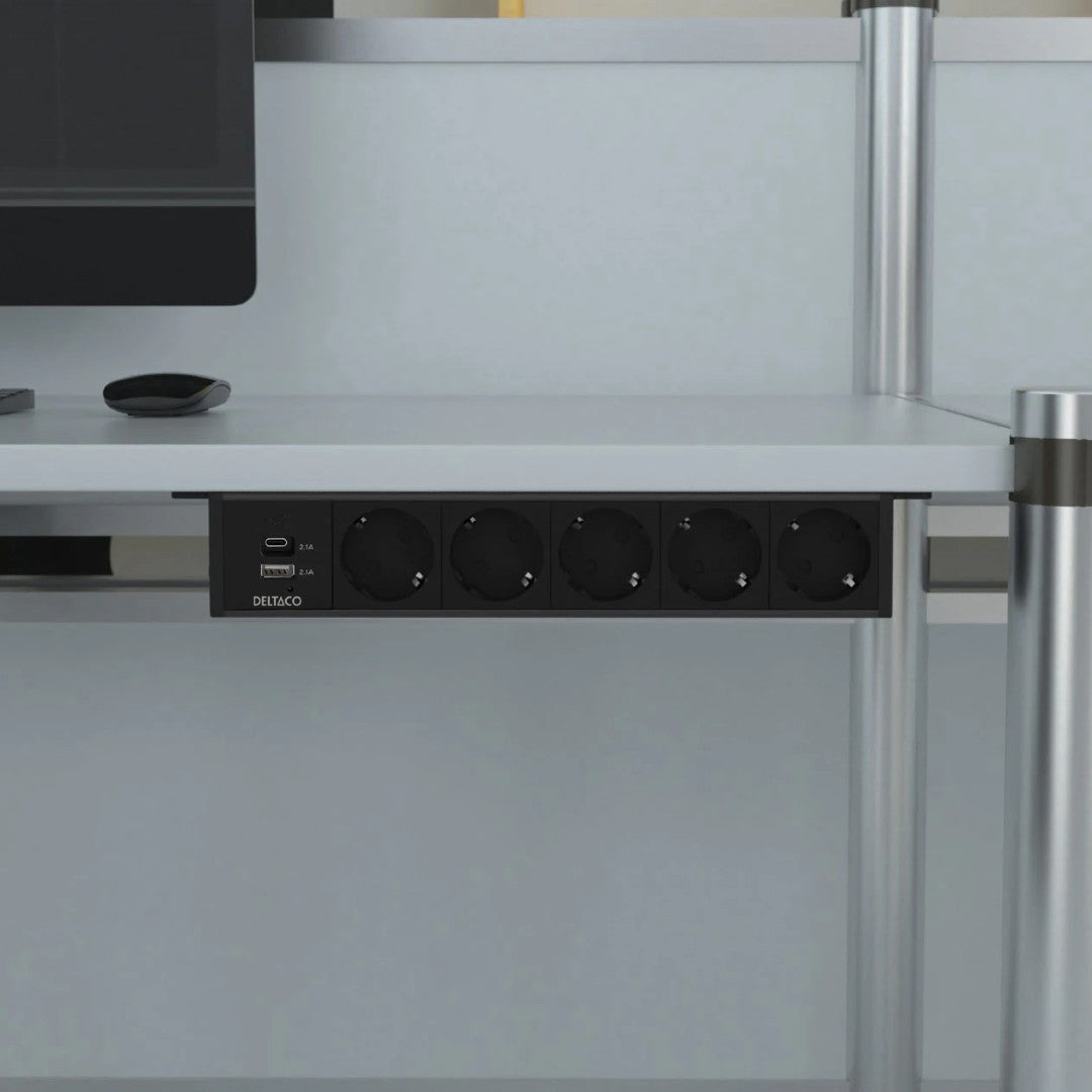 Deltaco Underbordet 5 Eluttag med USB-A och USB-C