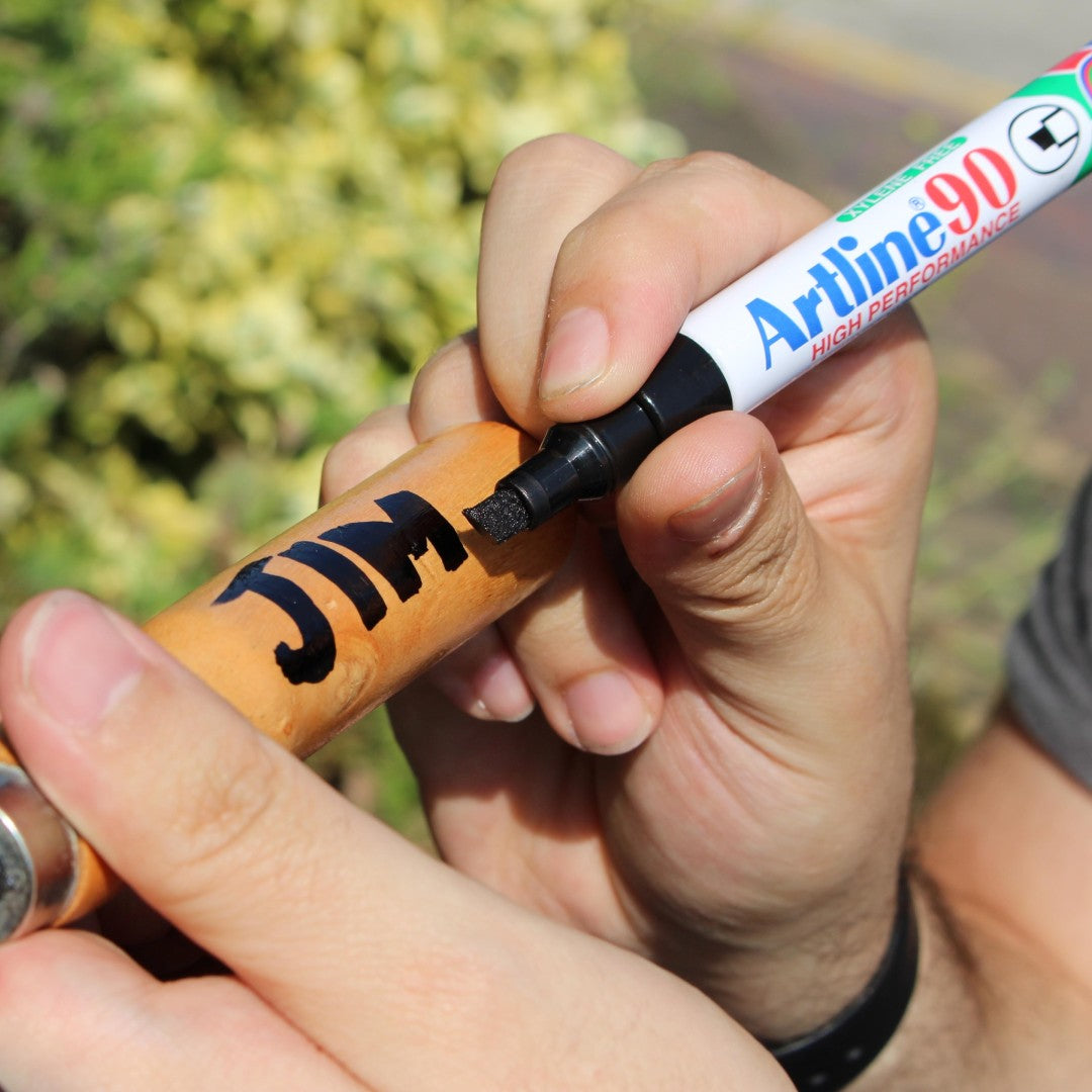 Artline Märkpenna 90 Skuren Svart 2–5mm 1-blister 12/fp